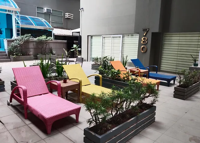 Elegant Staycation Haven Apartahotel