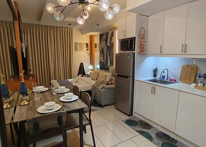 Apartahotel Elegant Staycation Haven