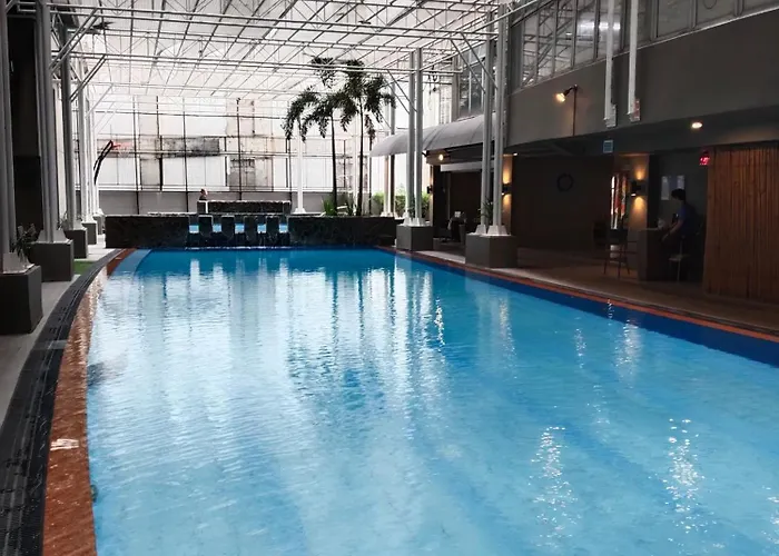 Apartahotel Elegant Staycation Haven